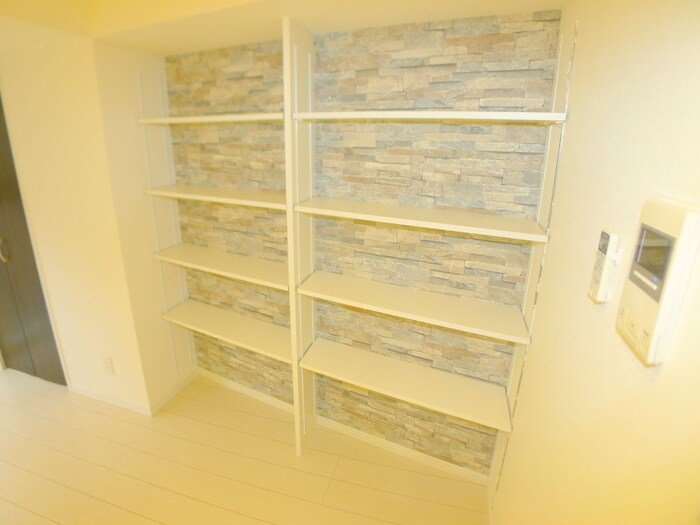 物件内観写真12　(収納)