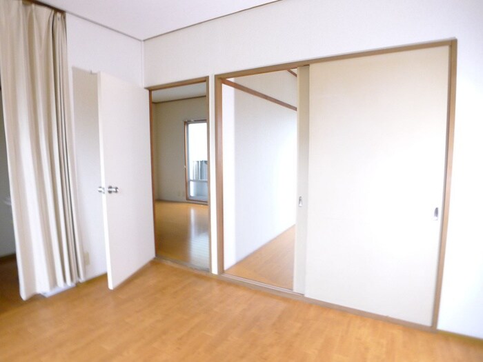 物件内観写真11　(居室)