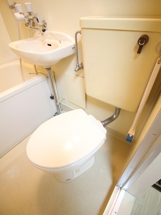 物件内観写真14　(トイレ)