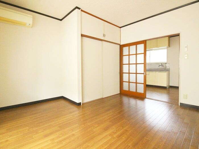 物件内観写真5　(居室)