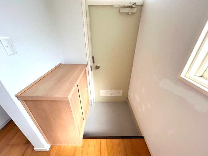 物件内観写真17　(玄関)