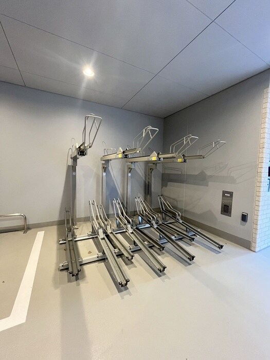 物件外観写真3　(駐輪場)