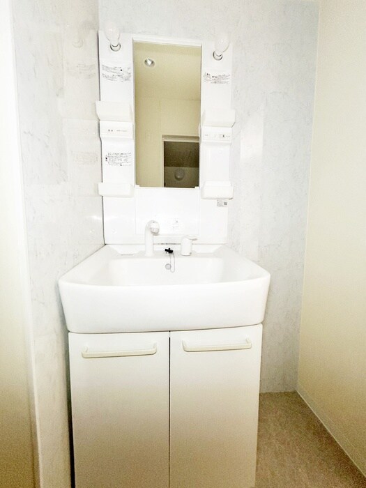 物件内観写真16　(洗面)