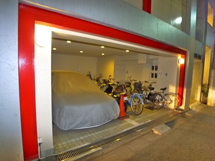 物件外観写真4　(駐輪場)