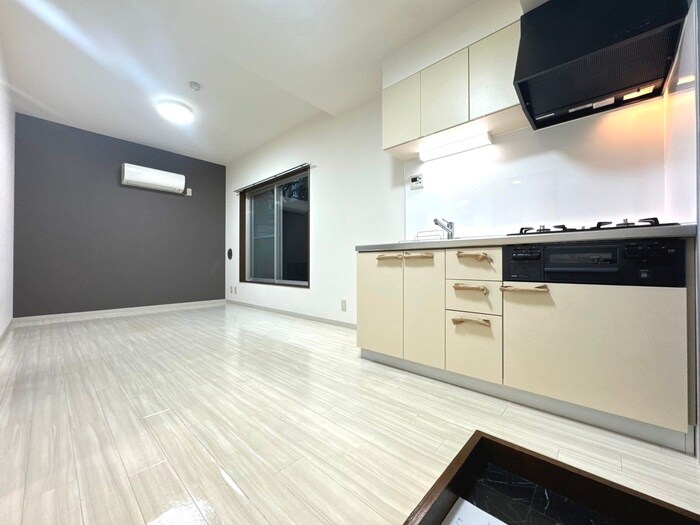 物件内観写真9　(居室)