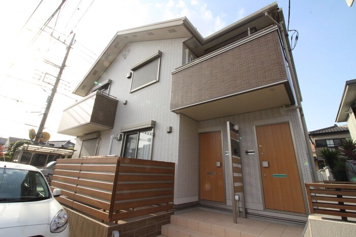 物件外観写真2　(エントランス部分)