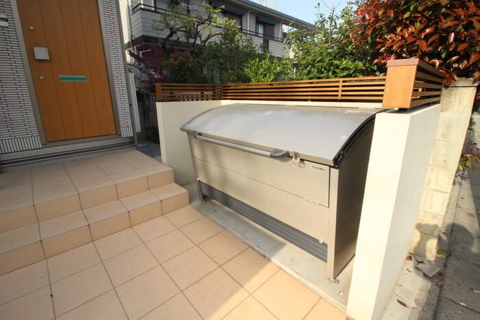 物件外観写真4　(建物設備)