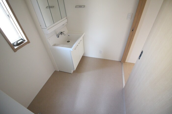 物件内観写真17　(内観写真)