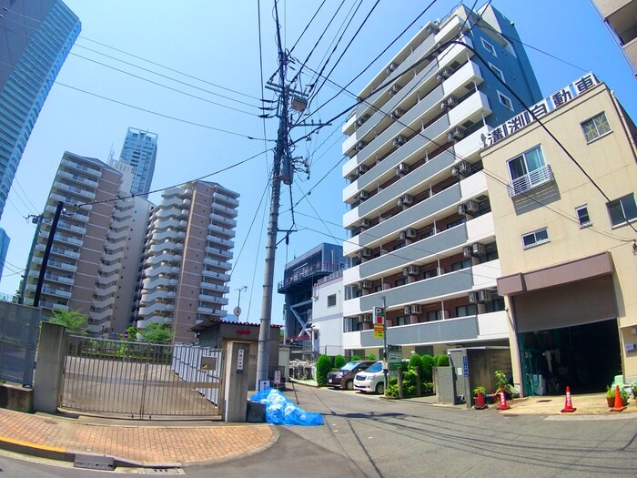 物件外観写真3　(周辺環境)