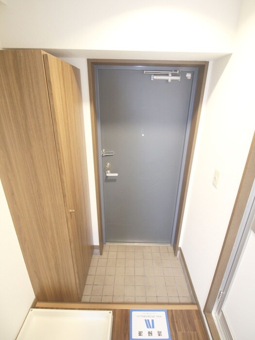 物件内観写真16　(玄関)