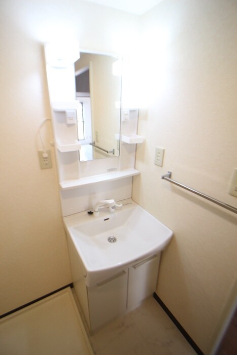 物件内観写真8　(洗面)
