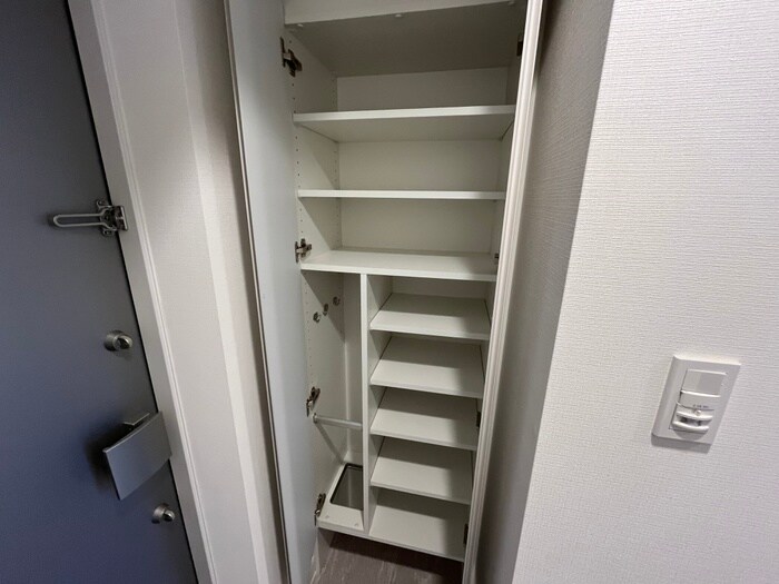 物件内観写真14　(靴箱)