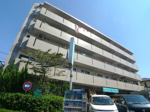 オーネスト外観写真