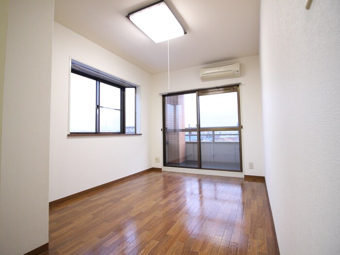 物件内観写真9　(居室)