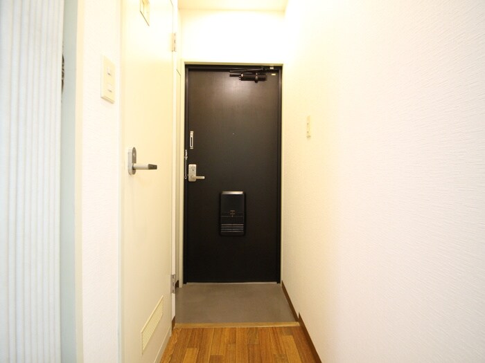 物件内観写真15　(玄関)