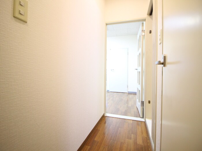 物件内観写真17　(廊下)