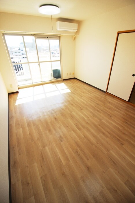 物件内観写真8　(居室)