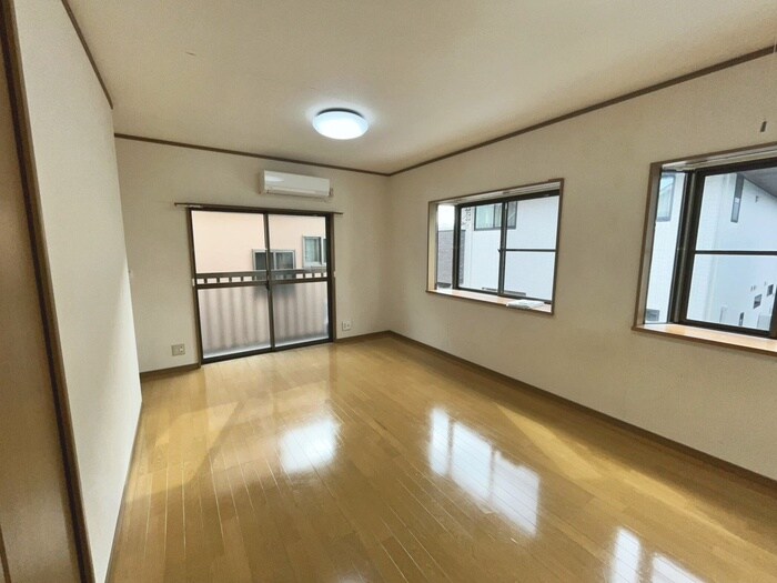 物件内観写真3　(居室)