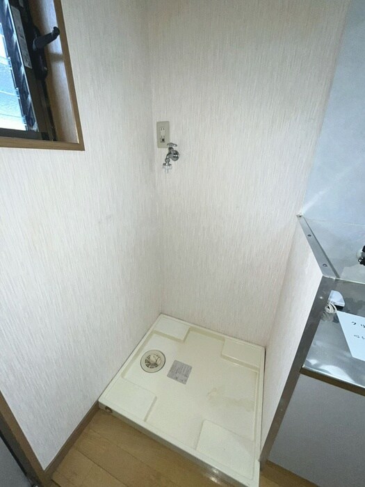 物件内観写真17　(洗濯機置場)