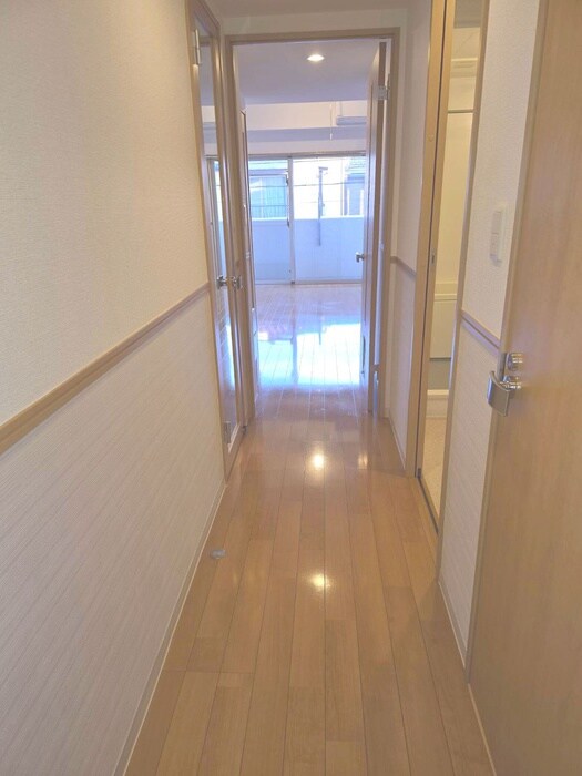 物件内観写真17　(玄関)