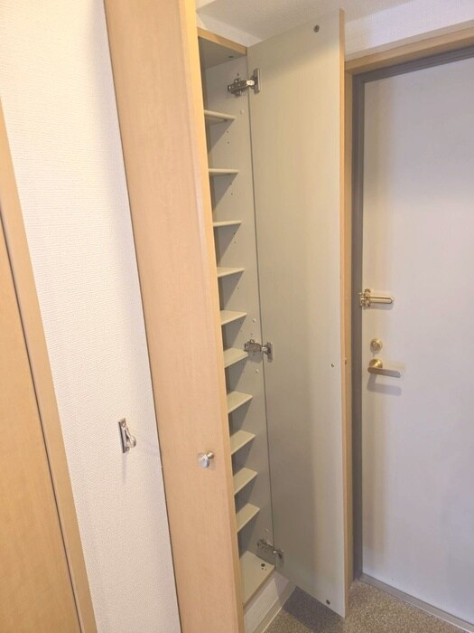 物件内観写真18　(靴箱)