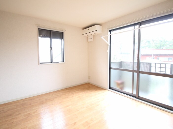 物件内観写真4　(居室)