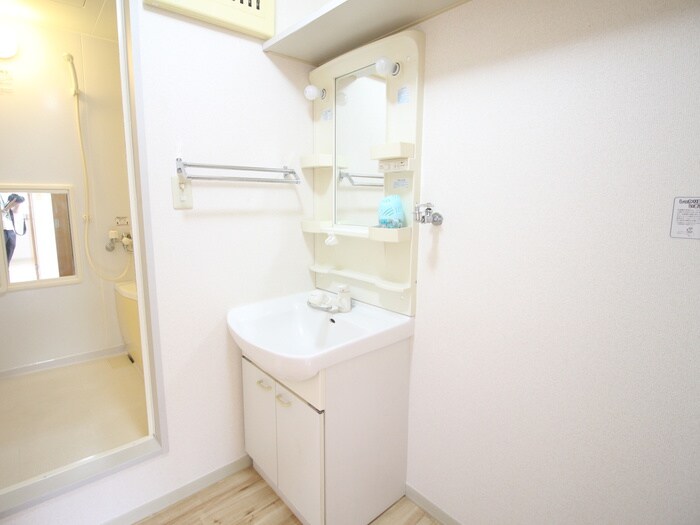 物件内観写真11　(洗面)