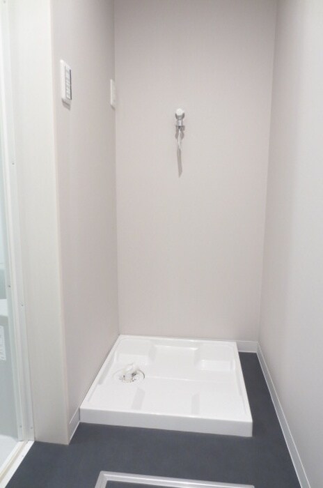 物件内観写真14　(洗濯機置場)