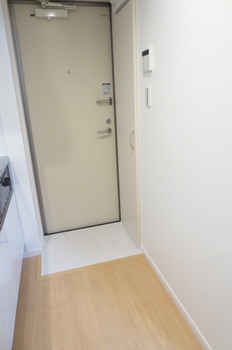 物件内観写真18　(玄関)