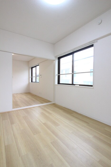 物件内観写真10　(居室)