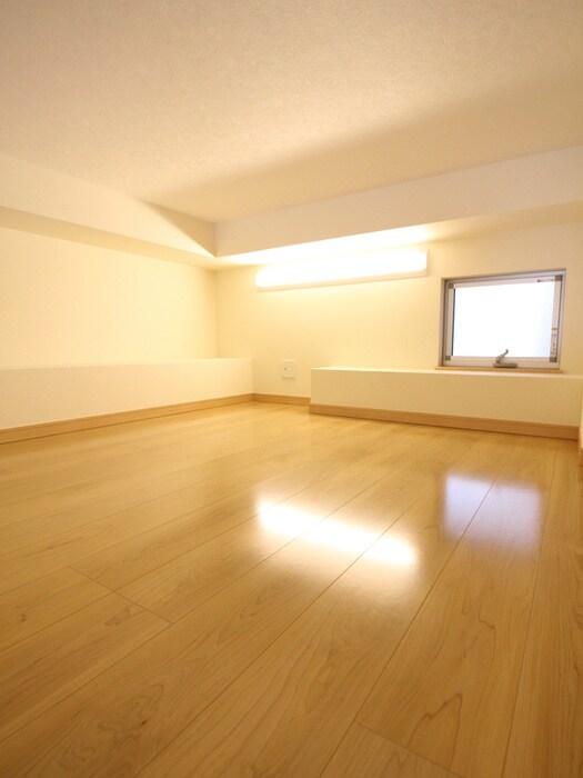 物件内観写真9　(ロフト)