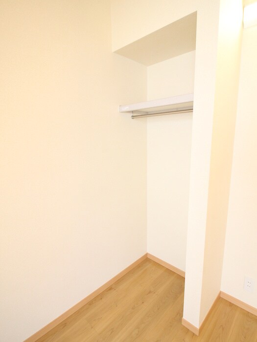 物件内観写真10　(収納)