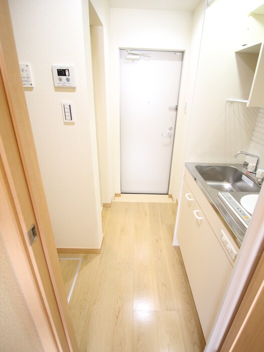 物件内観写真12　(玄関)