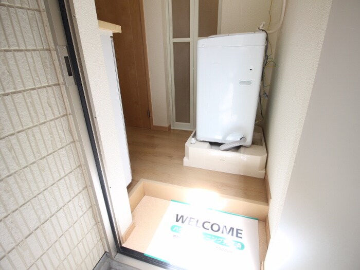 物件内観写真17　(玄関)