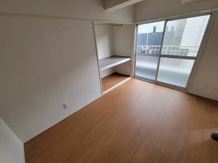 物件内観写真5　(居室)