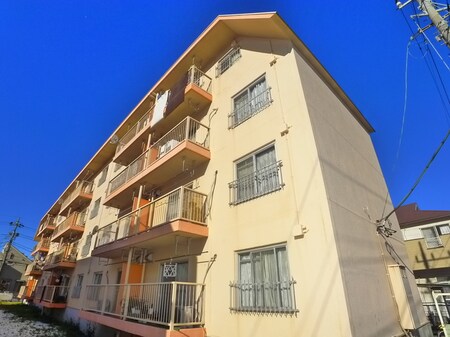 稔台サニーハイツ外観写真