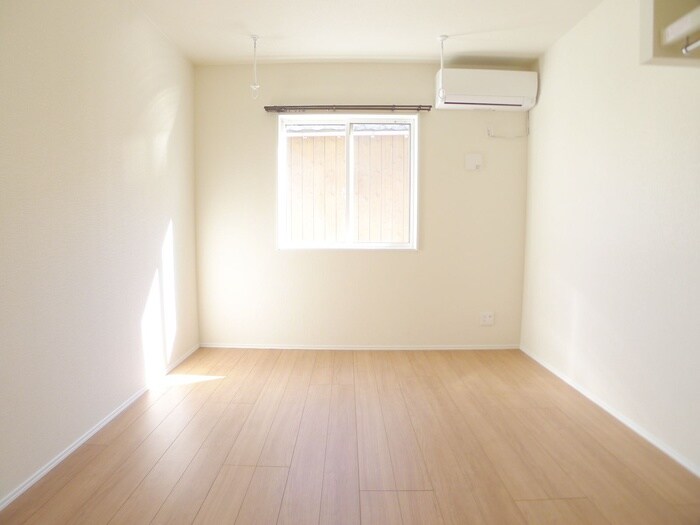 物件内観写真9　(居室)