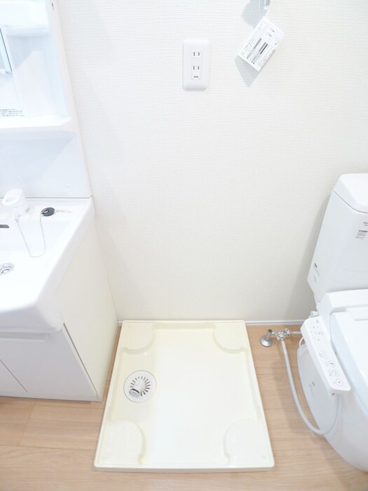 物件内観写真14　(洗濯機置場)