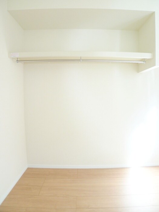 物件内観写真16　(収納)