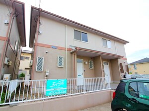 ラ・フォ－レ仲町台外観写真