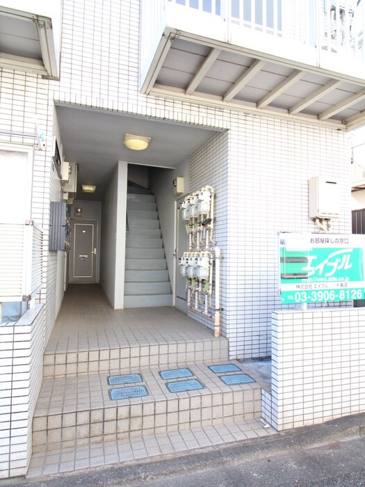 物件外観写真4　(エントランス部分)