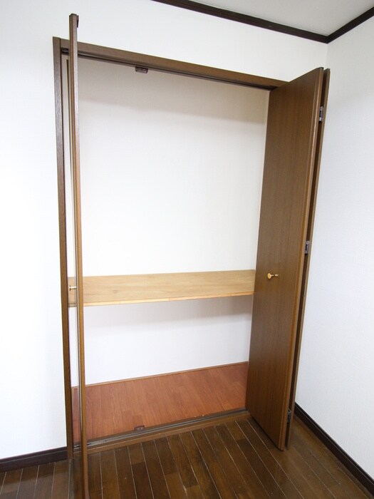 物件内観写真12　(収納)