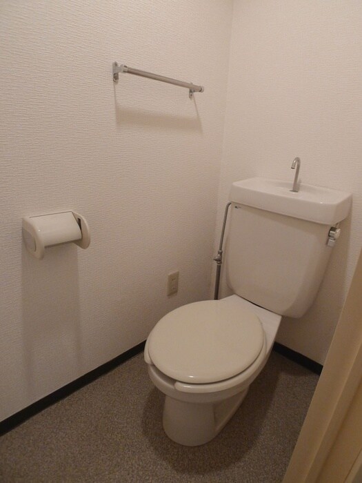 物件内観写真9　(トイレ)