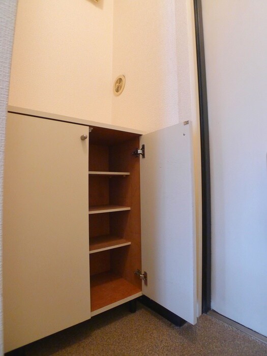 物件内観写真15　(靴箱)