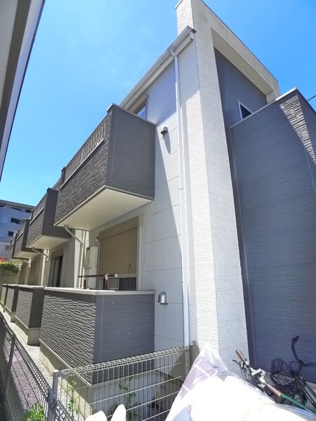 クレフラスト北小金Ａ棟外観写真