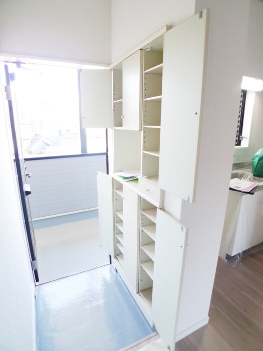 物件内観写真17　(靴箱)