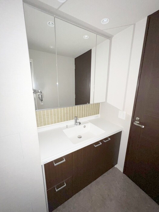 物件内観写真12　(洗面)