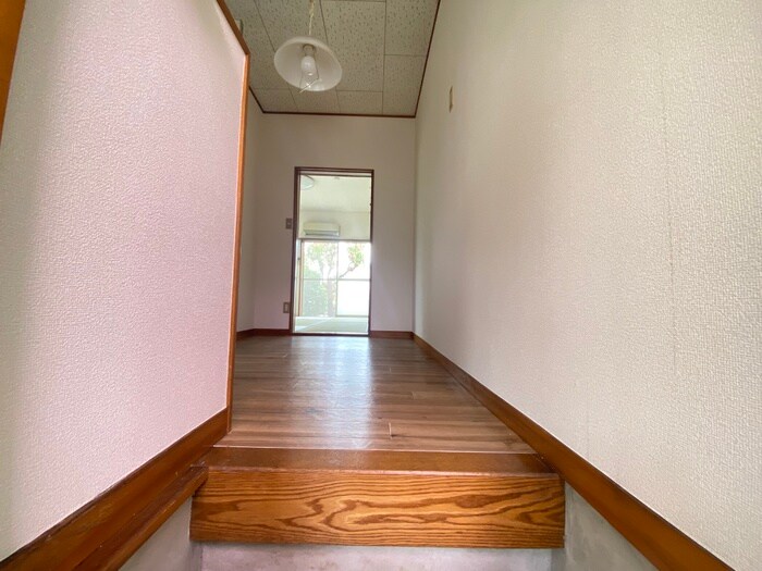 物件内観写真14　(玄関)