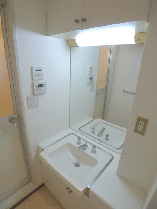 物件内観写真8　(洗面)