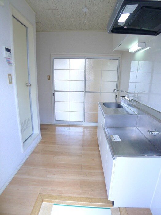 物件内観写真7　(玄関)